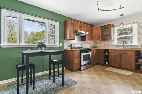 2522 S State St, Springfield, IL 62704 photo 9