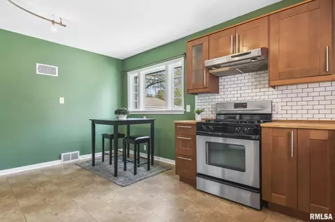 2522 S State St, Springfield, IL 62704 photo 10