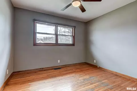 245 Bruns Ln, Springfield, IL 62702 photo 23