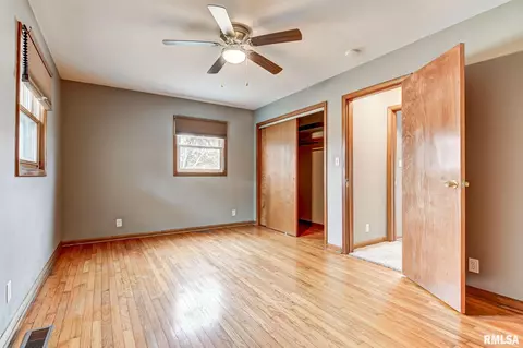 245 Bruns Ln, Springfield, IL 62702 photo 15