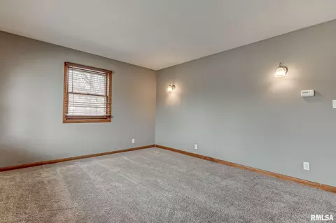 245 Bruns Ln, Springfield, IL 62702 photo 7