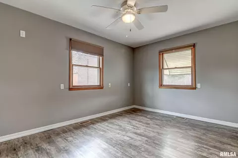 245 Bruns Ln, Springfield, IL 62702 photo 11