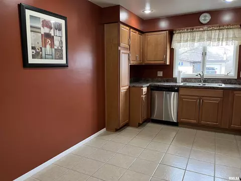 45 Marian Ln, Springfield, IL 62704 photo 3