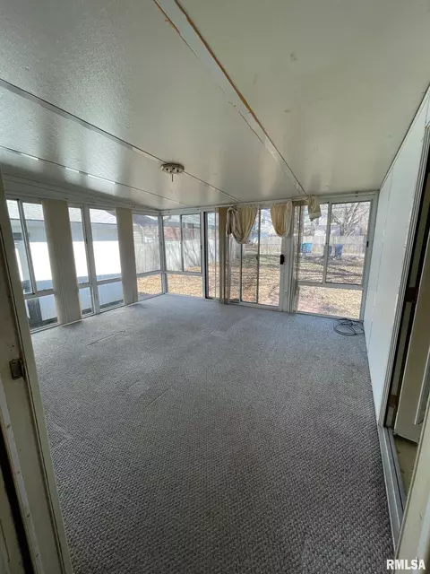 2436 Holmes Ave, Springfield, IL 62704 photo 4