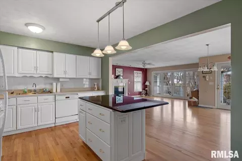 2077 Henley Rd, Springfield, IL 62702 photo 10