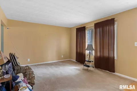 2077 Henley Rd, Springfield, IL 62702 photo 18