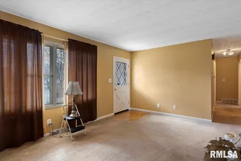 2077 Henley Rd, Springfield, IL 62702 photo 19