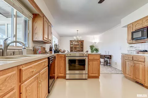 16 Longbow Ln, Springfield, IL 62704 photo 7