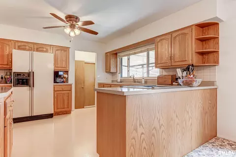 16 Longbow Ln, Springfield, IL 62704 photo 6