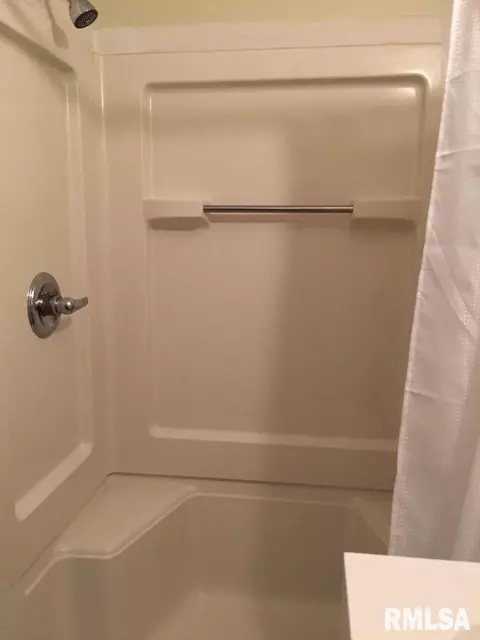 609 W Capitol Ave, Springfield, IL 62704 photo 6