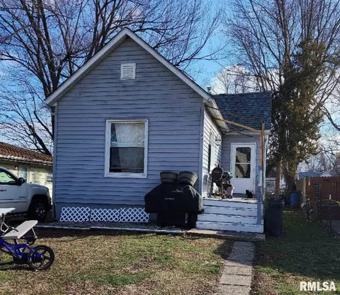 925 W Olive St, Decatur, IL 62526