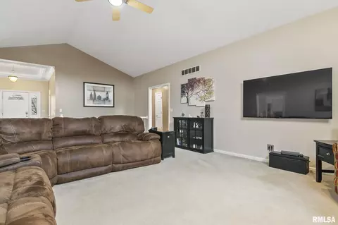 5401 Manhattan Dr, Springfield, IL 62711 photo 10
