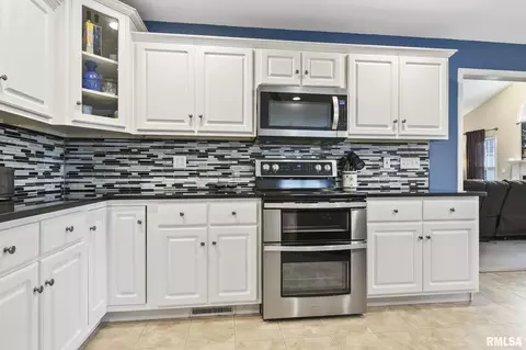 5401 Manhattan Dr, Springfield, IL 62711 photo 13