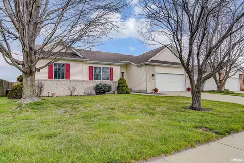 5401 Manhattan Dr, Springfield, IL 62711 photo 2