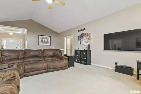 5401 Manhattan Dr, Springfield, IL 62711 photo 7