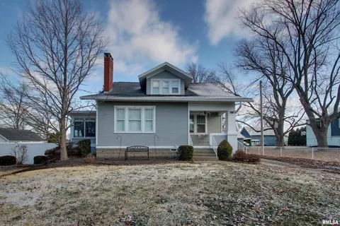2237 Locust St, Quincy, IL 62301