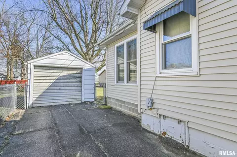 3108 S 5th St, Springfield, IL 62703 photo 5