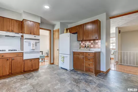 816 Independence Rdg, Springfield, IL 62702 photo 11
