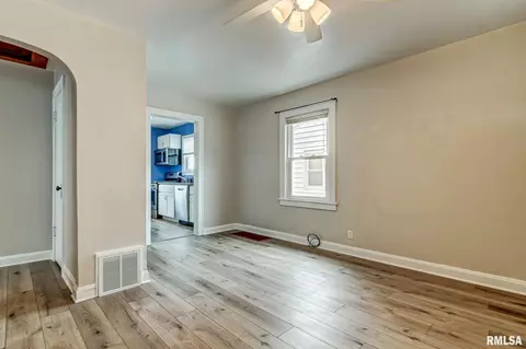 3228 S 5th St, Springfield, IL 62703 photo 6