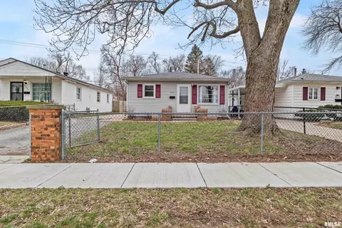 2264 E Watch Ave, Springfield, IL 62702 photo 4