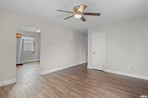 2264 E Watch Ave, Springfield, IL 62702 photo 8
