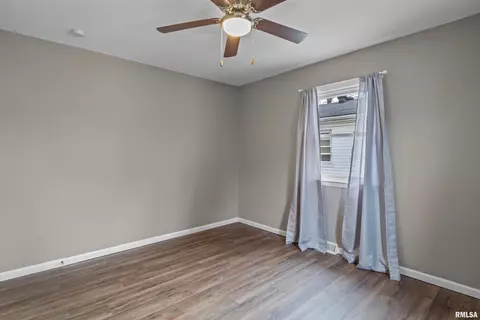 2264 E Watch Ave, Springfield, IL 62702 photo 12