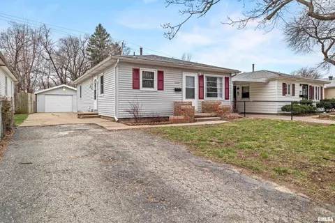 2264 E Watch Ave, Springfield, IL 62702 photo 3