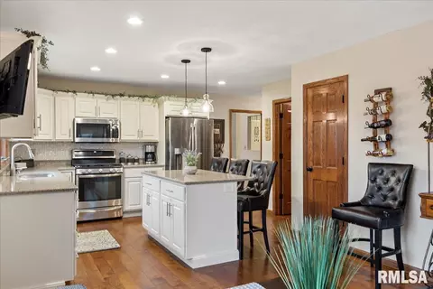 3701 W Bluffs Rd, Springfield, IL 62711 photo 20