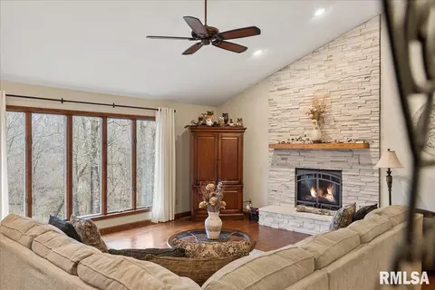 3701 W Bluffs Rd, Springfield, IL 62711 photo 15