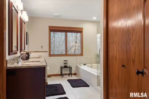 3701 W Bluffs Rd, Springfield, IL 62711 photo 35