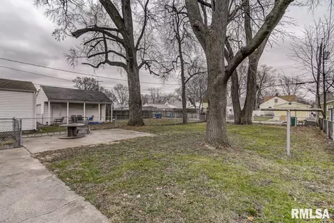 2052 N 21st St, Springfield, IL 62702 photo 16