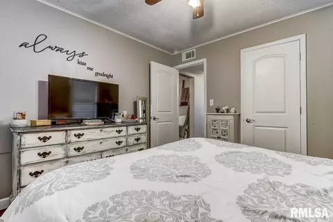 2052 N 21st St, Springfield, IL 62702 photo 11
