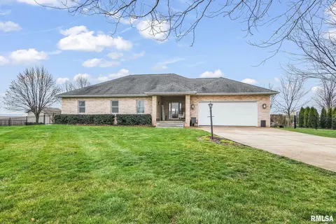4750 Mansion Rd, Chatham, IL 62629