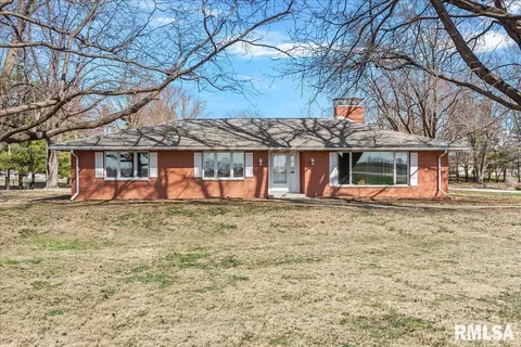 4863 Old Jacksonville Rd, Springfield, IL 62711