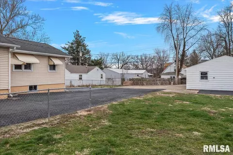 1020 W Elliott Ave, Springfield, IL 62702 photo 23
