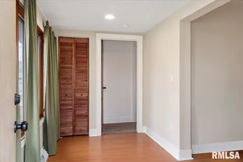 1020 W Elliott Ave, Springfield, IL 62702 photo 5
