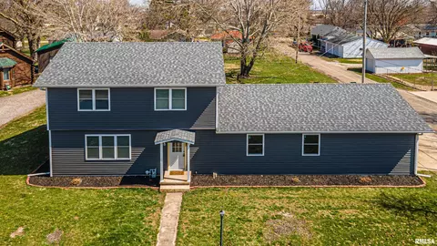 505 S Race St, Atlanta, IL 61723