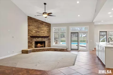 3004 Crown Pt, Springfield, IL 62704 photo 19