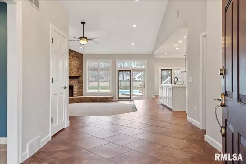3004 Crown Pt, Springfield, IL 62704 photo 17