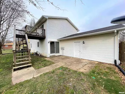 2026 Austin Dr, Springfield, IL 62704 photo 3