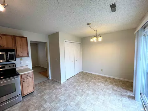 2026 Austin Dr, Springfield, IL 62704 photo 16