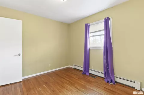 320 S Primm St, Athens, IL 62613 photo 14