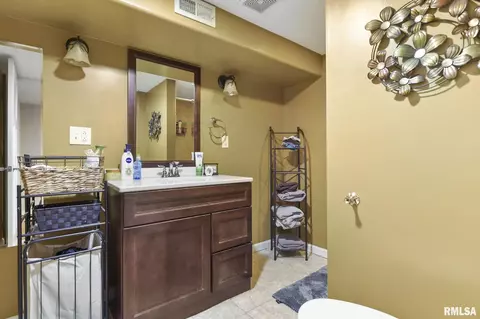 320 S Primm St, Athens, IL 62613 photo 22