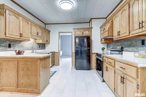 521 E Jefferson St, Riverton, IL 62561 photo 14