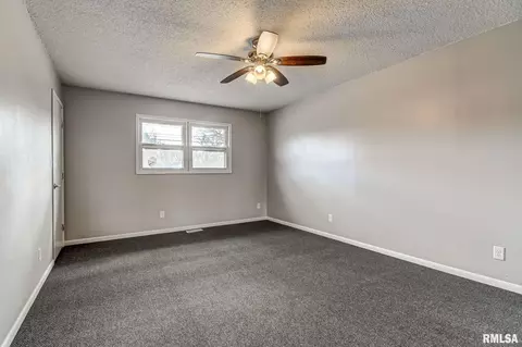 521 E Jefferson St, Riverton, IL 62561 photo 31