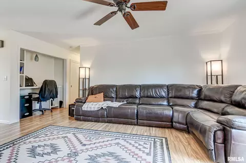 3124 Stonehill Dr, Springfield, IL 62704 photo 7