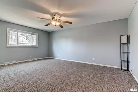 3124 Stonehill Dr, Springfield, IL 62704 photo 9