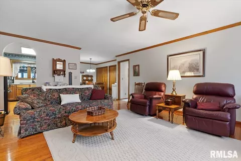 6 Red Oak Ln, Springfield, IL 62712 photo 17