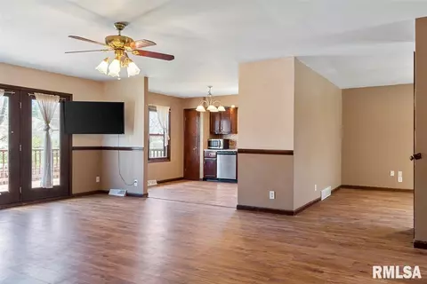 22 Illmo Dr, Springfield, IL 62711 photo 5