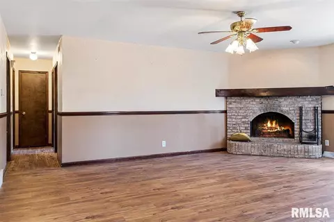 22 Illmo Dr, Springfield, IL 62711 photo 8